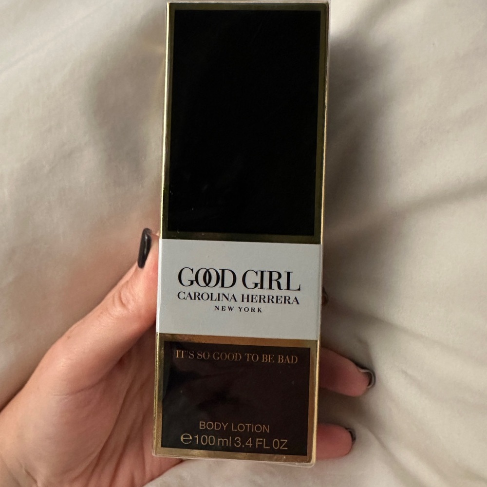 Carolina Herrera Good Girl Body Lotion, 100 mL 3.4 oz